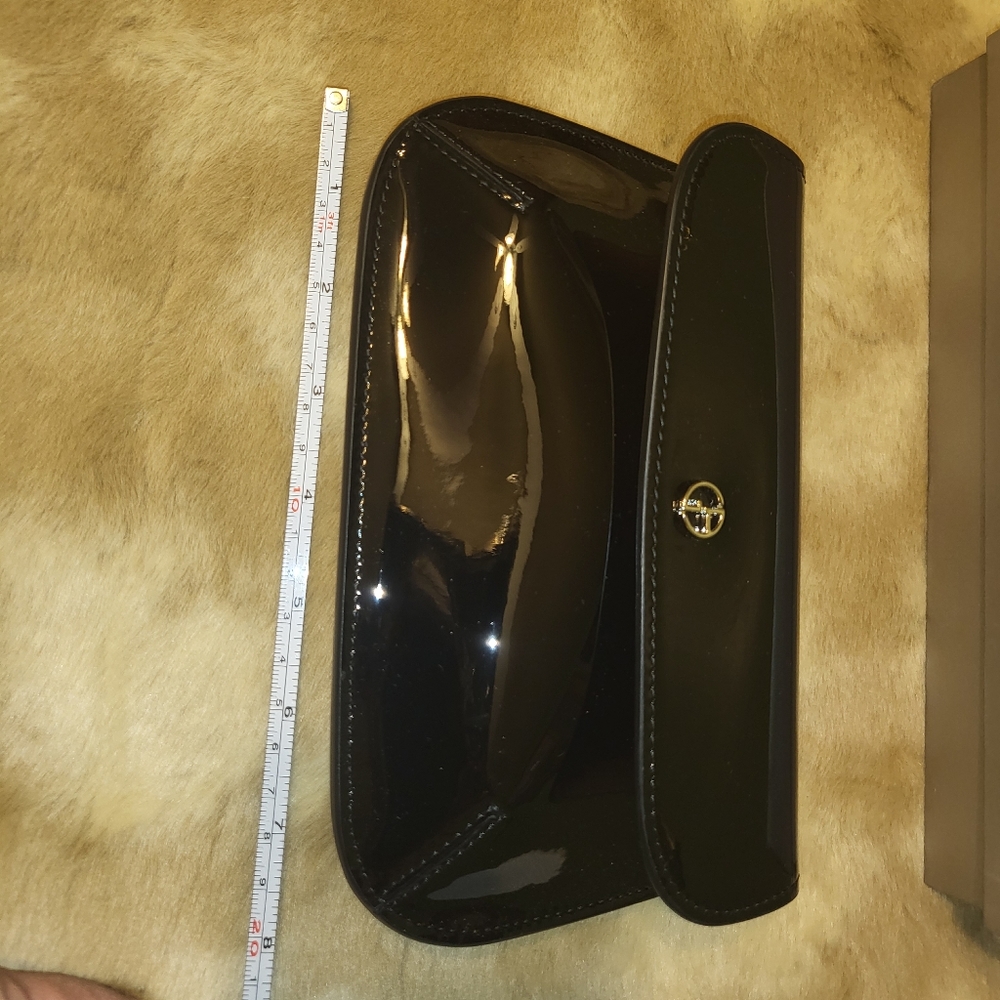 Giorgio Armani Small Patent Leather Shoulder/Crossbody Bag - Picture 5 of 10